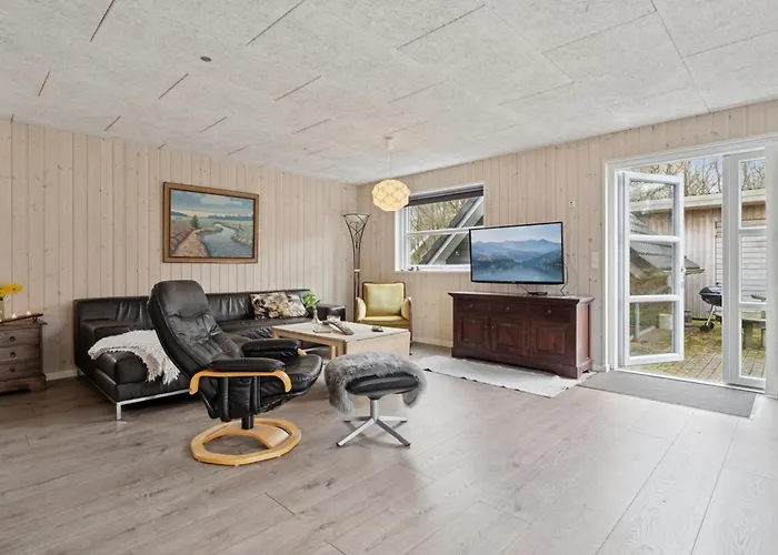 Ogot By Interhome * Гиве